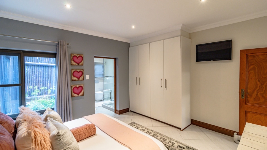 5 Bedroom Property for Sale in Oranjeville Free State